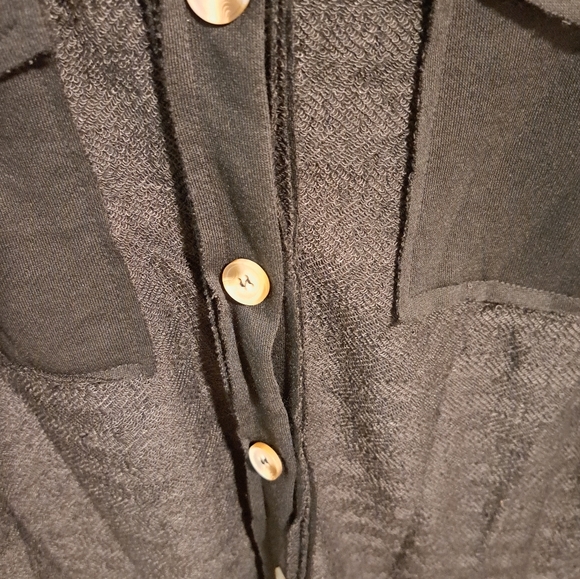New contrast pocket relaxed shacket - Picture 4 of 12